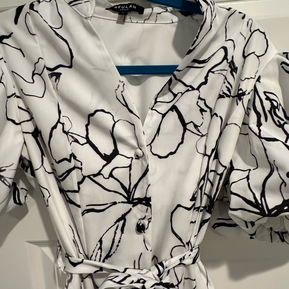 Beulah Black and White Floral Dress - Picture 2 of 3